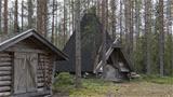 The Kienaja Lapp hut and woodshed Photo: AT